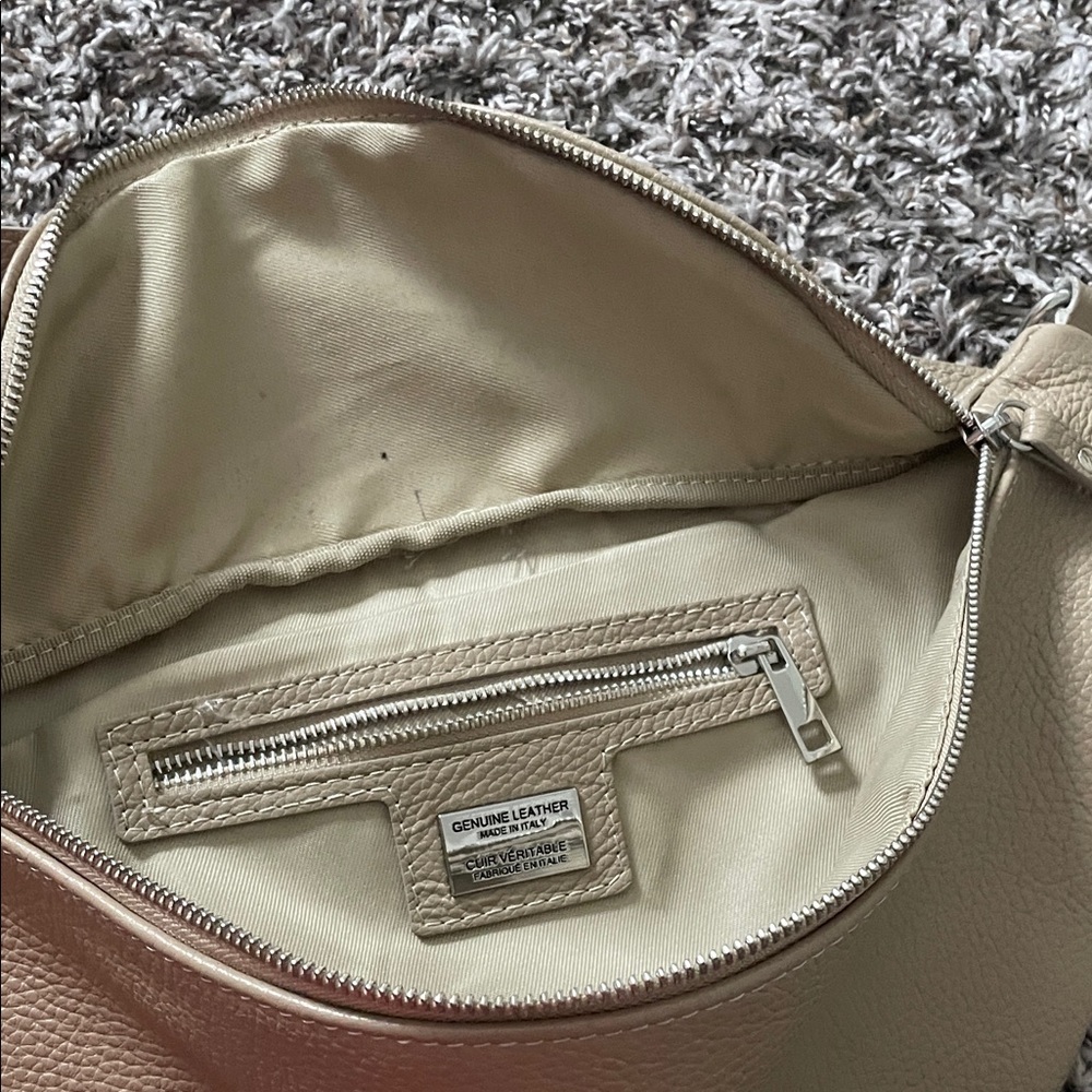 Elegant Tan Crossbody Bag - Picture 3 of 7
